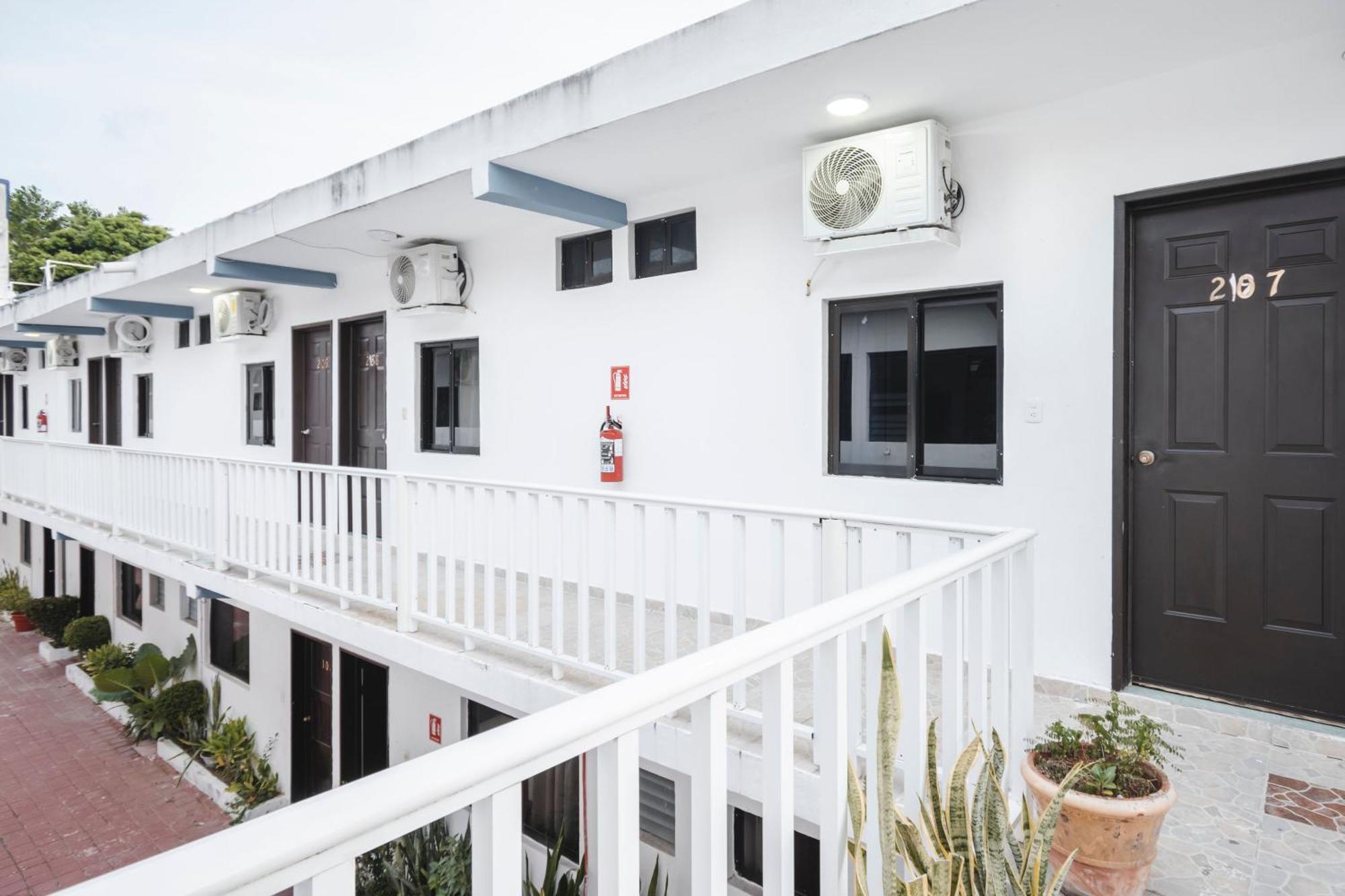 Hotel Quiam Playa del Carmen Extérieur photo